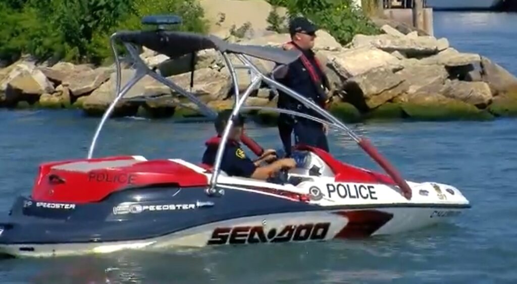 Boat Taking in Water Rescued in Kincardine