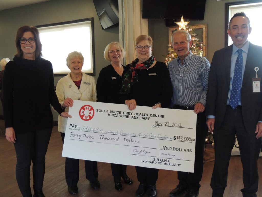 Kincardine Hospital Auxiliary presents ,000 to Health Care Foundation