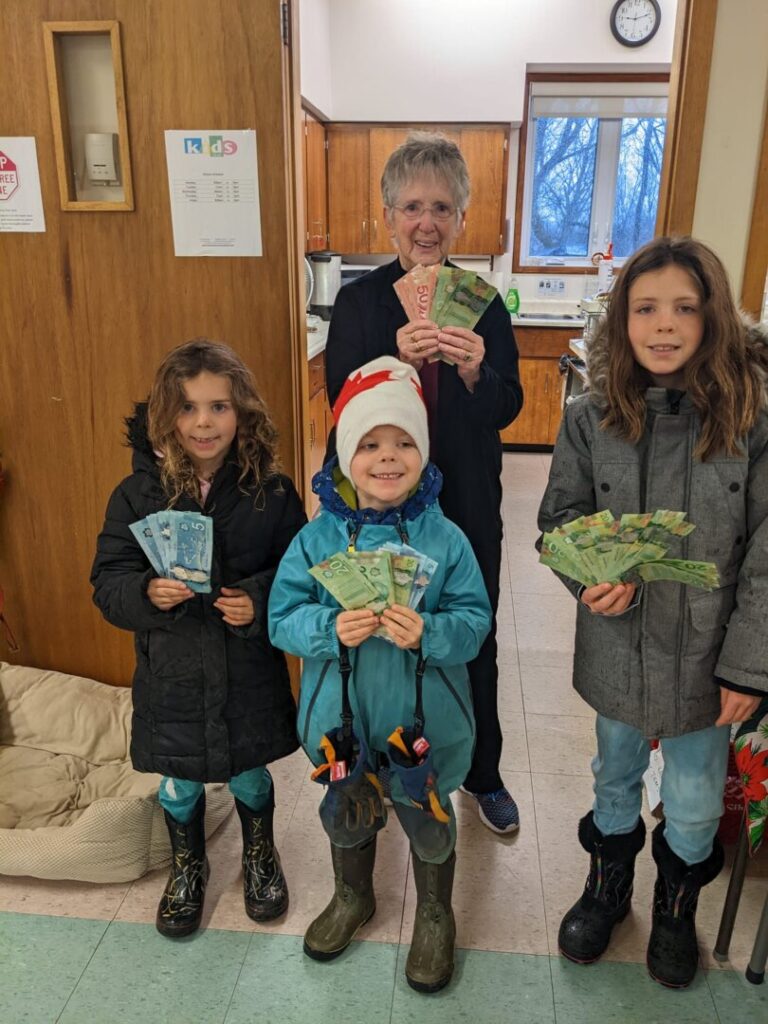 Local Kincardine Family raises ,000 for Food Bank through 3rd Annual Greenery Sale