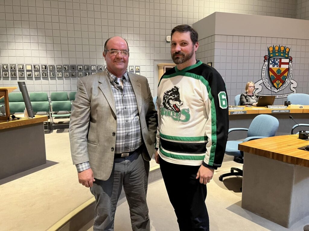 Friendly Wager sees Saugeen Shores Mayor don Ripley Wolves Sweater