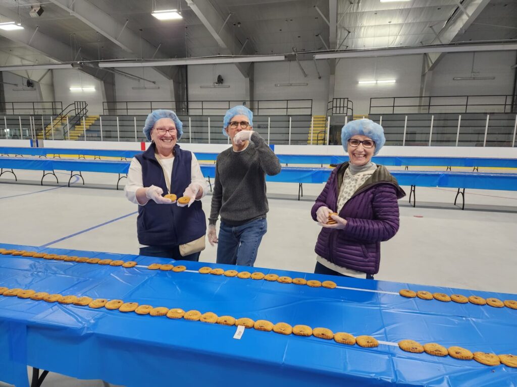 Saugeen Shores Memorial Hospital Foundation smash Guiness Cookie Record by 720 Cookies