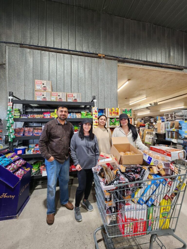 Eliiott’s Liquidation makes Donation of Over 0 of Food to Free Little Pantry in Goderich