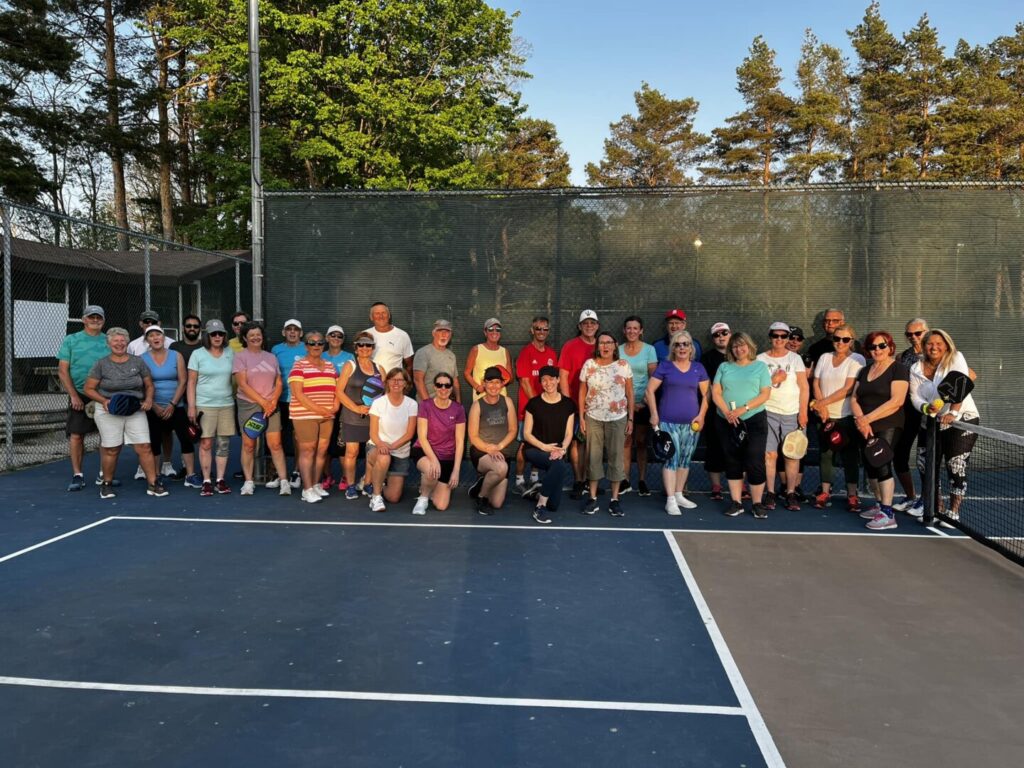 Saugeen Shores Pickelball see Good Turnout at Beginning Clinics