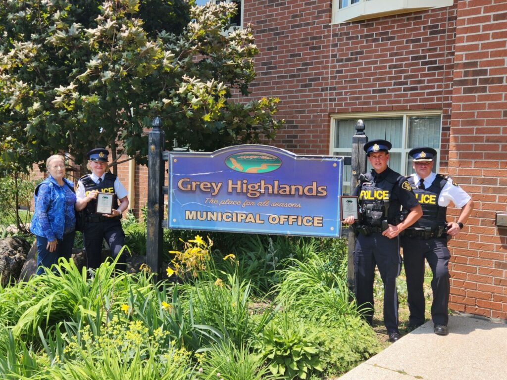 Two Grey Highlands Officers named Municipality Officers of the Year