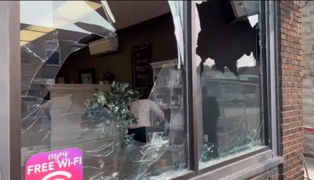 South Bruce OPP charge 39-year-old from Niagara after Vandalism Downtown in Kincardine