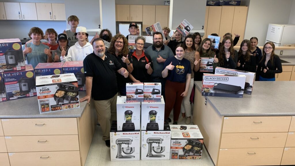 Port Elgin Canadian Tire donates towards SDSS Foods Program