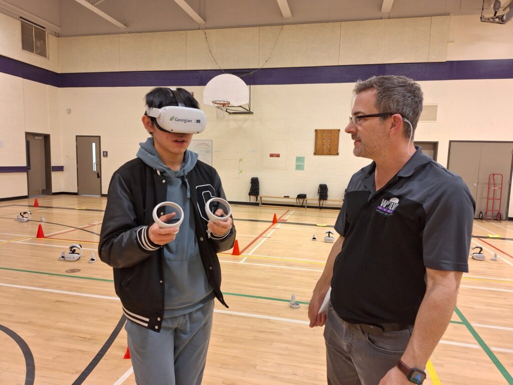 BWDSB Students Get VR Experience of an Electric Vehicle Garage