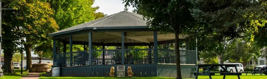 Victoria Park Pavilion Discussion Set Tonight