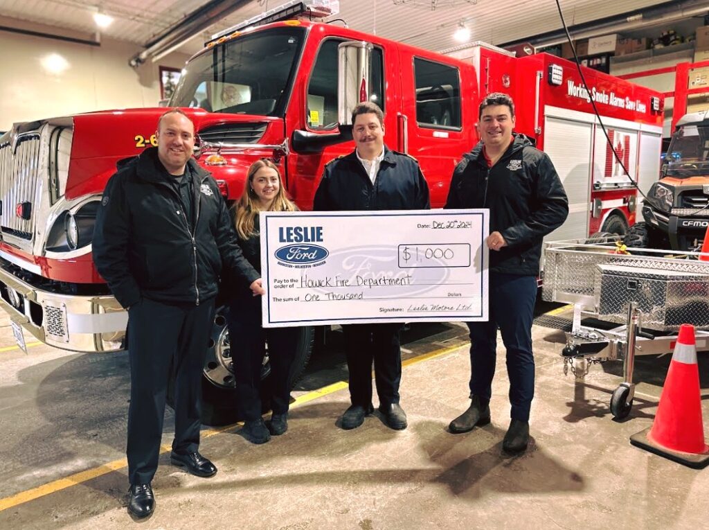 Leslie Motors Donates 00 to Howick Fire Department