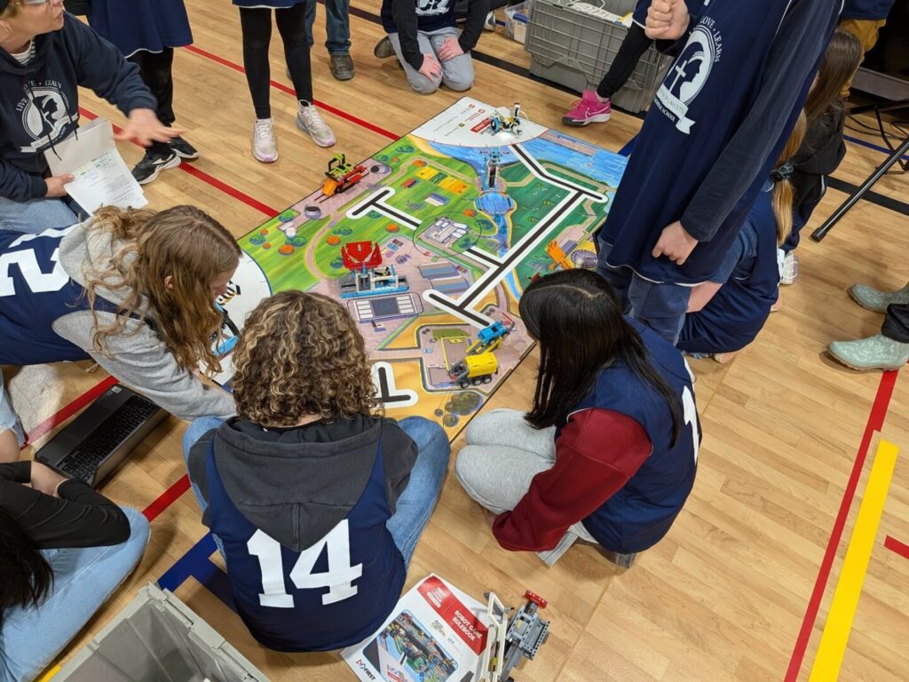 BGCDSB Robotics Challanege Held in Kincardine BGCDSB Robotics Challanege Held in Kincardine