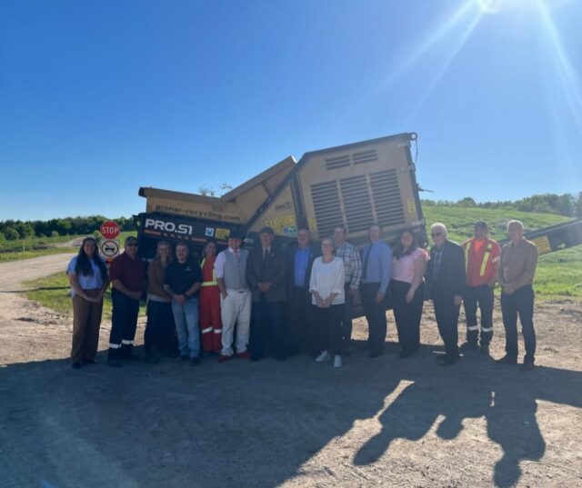Waste Shredder Grey Highlands